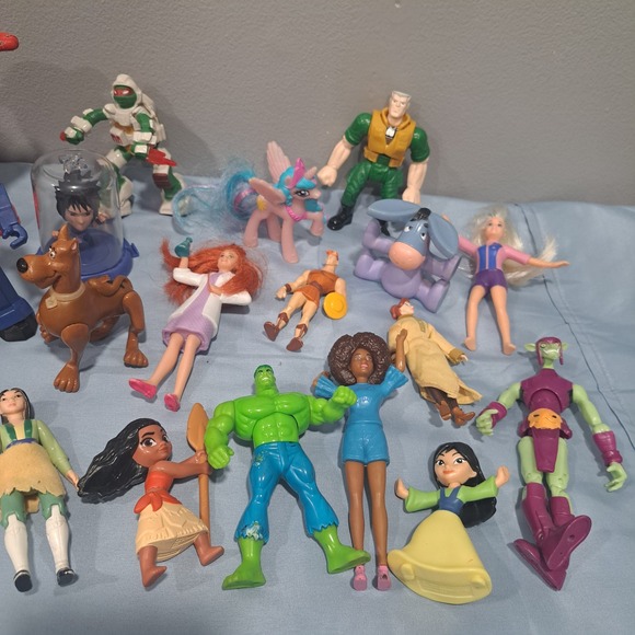 VTG Mixed Fast Food Toy Lot Action Figs Disney Marvel Scooby Transformers Hulk - Picture 4 of 4